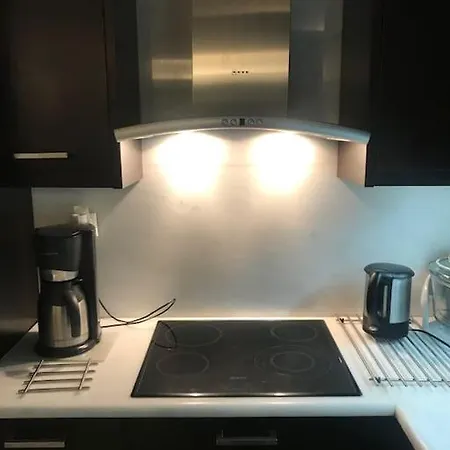 Apartment Stylish Steambath, 200mbps Near The Beaches