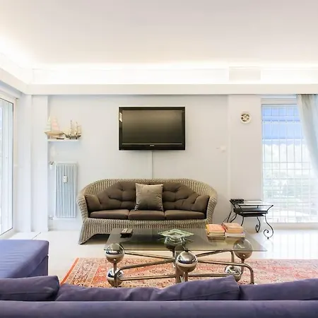 Stylish Steambath, 200mbps Near The Beaches Apartment *