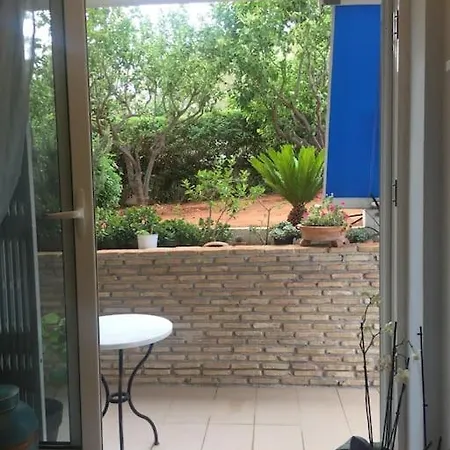 Apartment Stylish Steambath, 200mbps Near The Beaches Athens