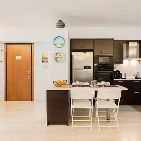 Stylish Steambath, 200mbps Near The Beaches Apartment